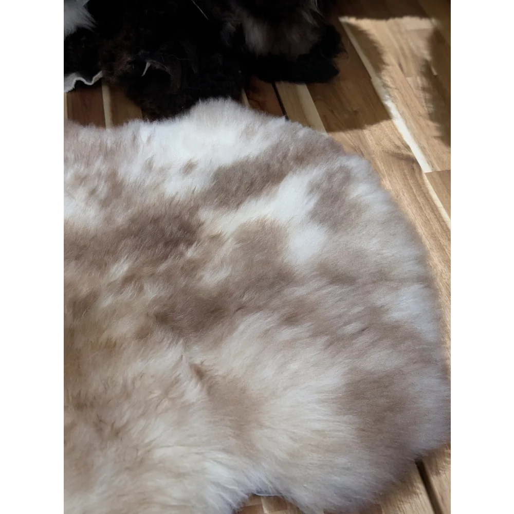 JA10❤️45" x 25" Gorgeous Fluffy British Sheepskin
