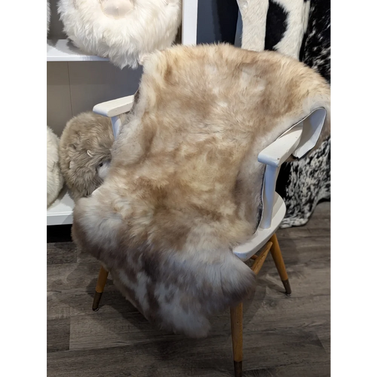 JA10❤️45" x 25" Gorgeous Fluffy British Sheepskin
