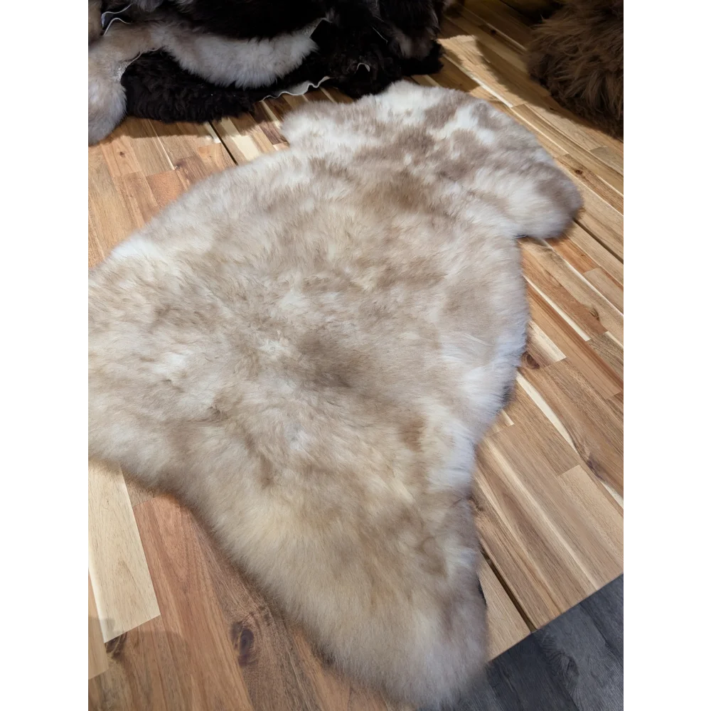JA10❤️45" x 25" Gorgeous Fluffy British Sheepskin