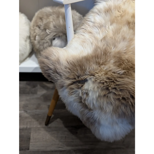 JA4❤️43" x 32" Gorgeous Fluffy British Sheepskin