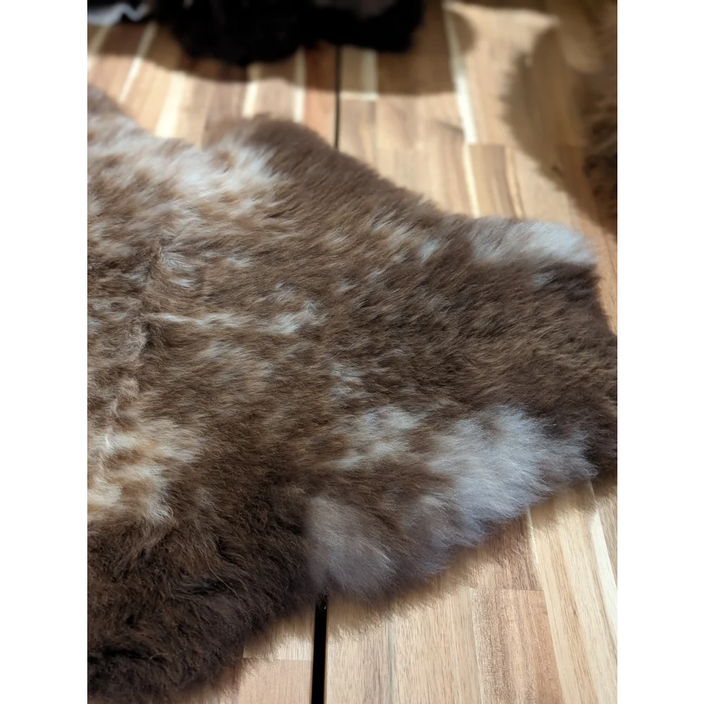 JA7❤️45" x 28.5" Gorgeous Fluffy British Sheepskin