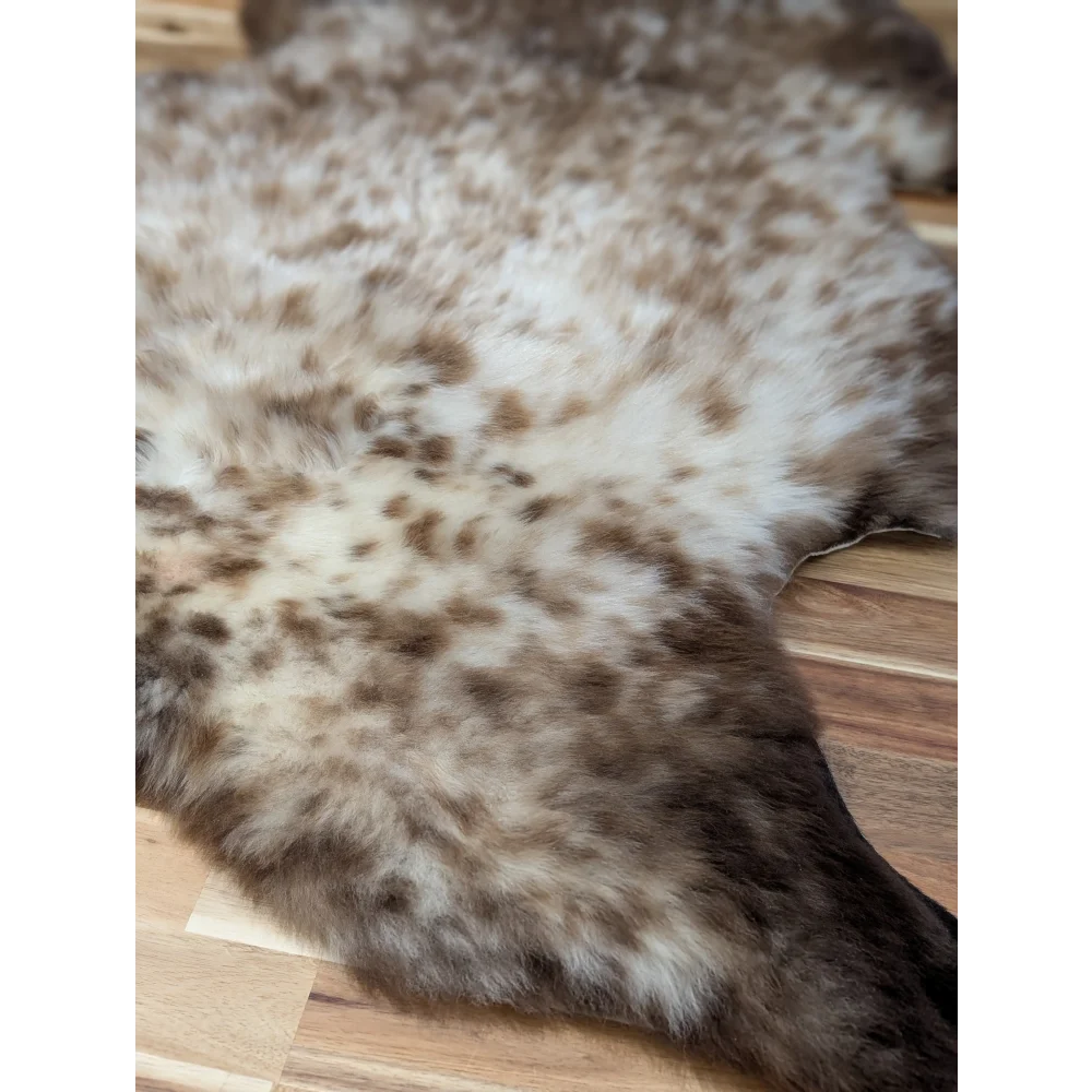 JA7❤️45" x 28.5" Gorgeous Fluffy British Sheepskin