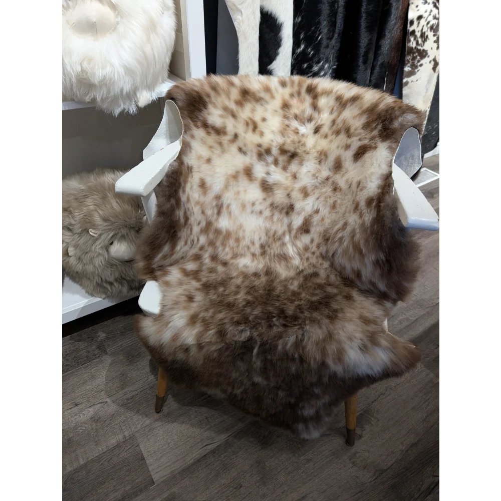 JA7❤️45" x 28.5" Gorgeous Fluffy British Sheepskin