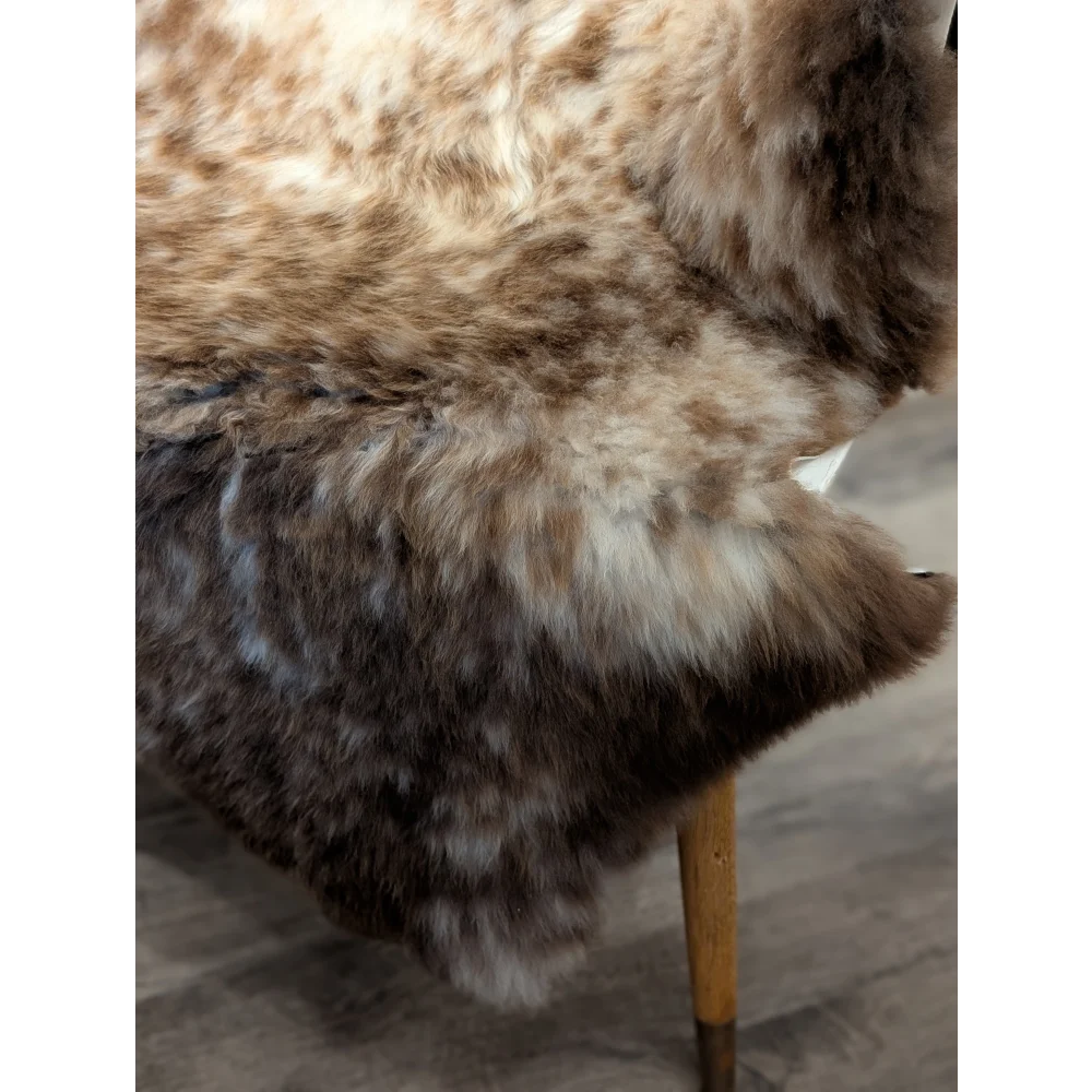 JA7❤️45" x 28.5" Gorgeous Fluffy British Sheepskin