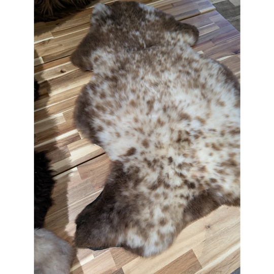 JA7❤️45" x 28.5" Gorgeous Fluffy British Sheepskin