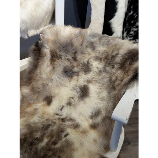 JA8❤️46" x 25" Gorgeous Fluffy British Sheepskin