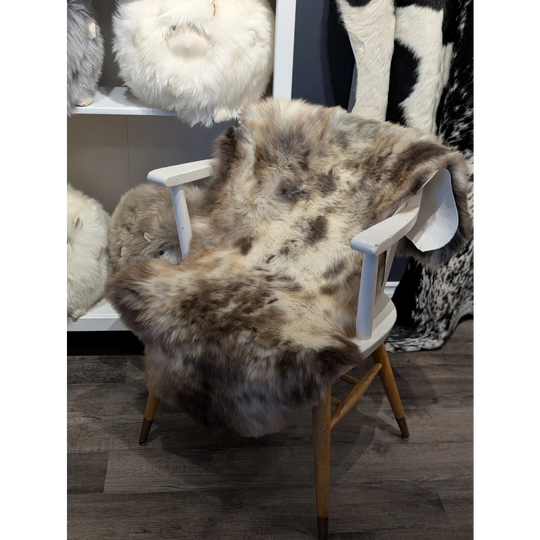 JA8❤️46" x 25" Gorgeous Fluffy British Sheepskin