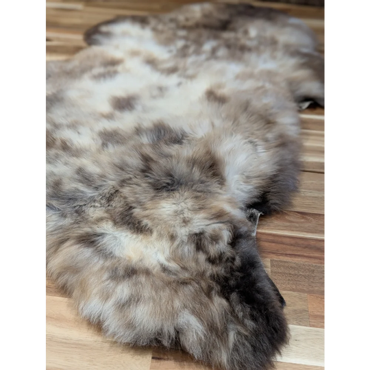 JA8❤️46" x 25" Gorgeous Fluffy British Sheepskin