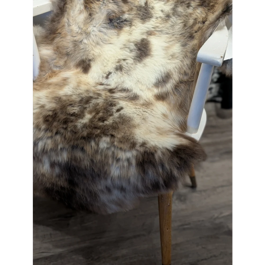 JA8❤️46" x 25" Gorgeous Fluffy British Sheepskin