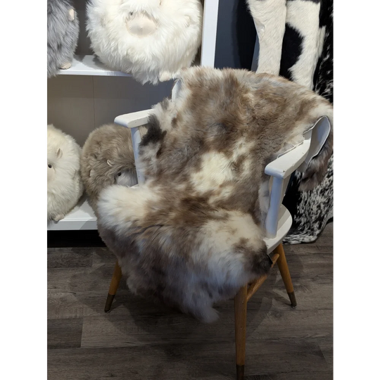 JA9❤️45" x 27" Gorgeous Fluffy British Sheepskin