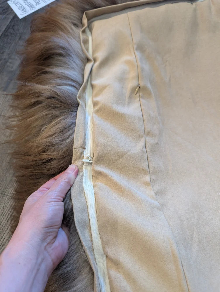 Beige waterproof highland sheepskin pet bed cover with zipper