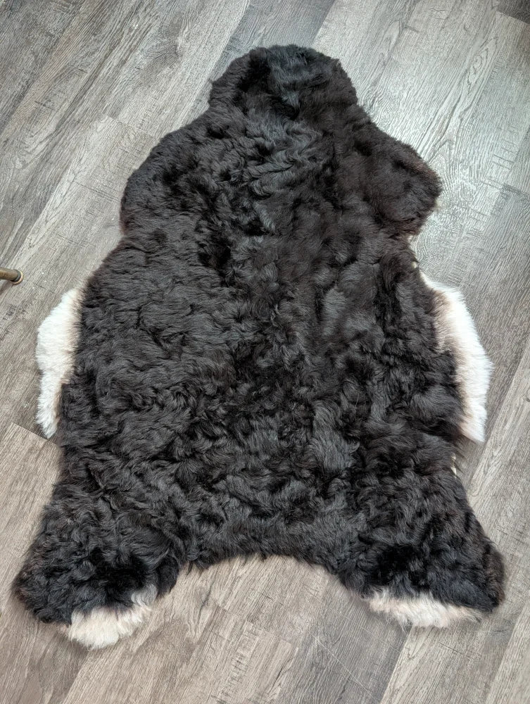 Large luv11 soft blacky icelandic sheepskin rug with short wool curly plush fur in black and white