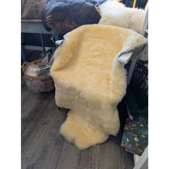M4 55"x 32" Massive Medical Sheepskins