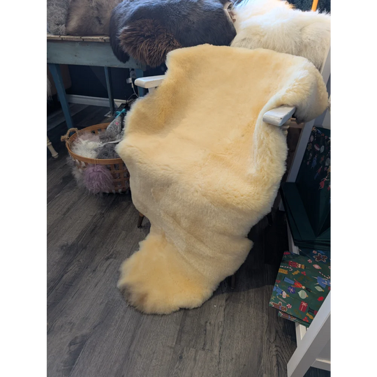 M6 55"x 31" Massive Medical Sheepskins