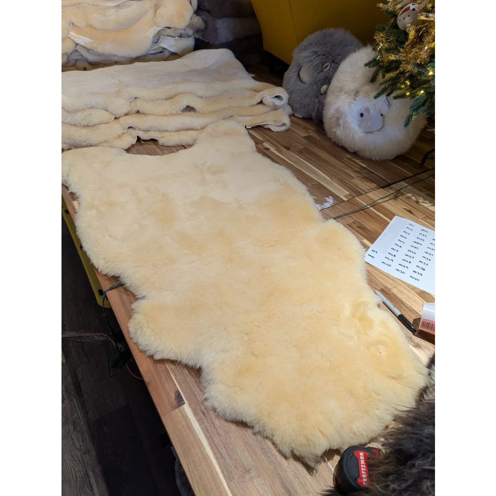 M8 53"x 30" Massive Medical Sheepskins