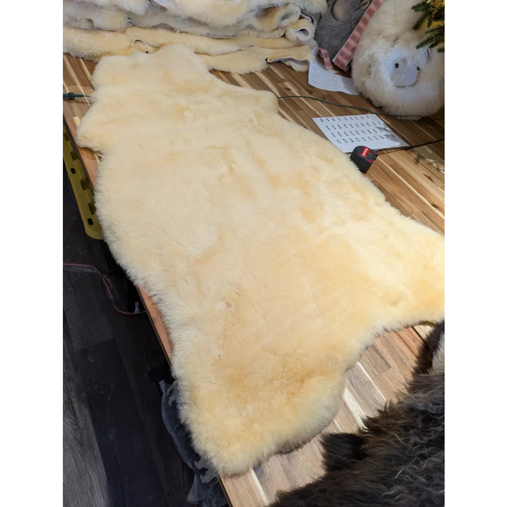 MEDI#1  53"x 30" Massive Medical Sheepskins
