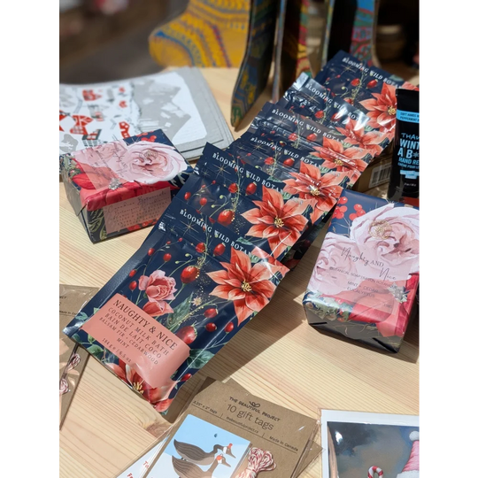 Ginger & Junco Candle in Poinsettia Jar with Coconut Milk Bath Salt