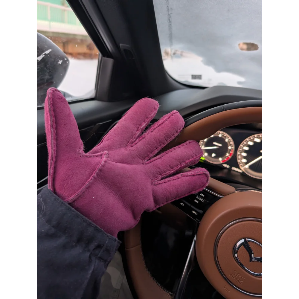 Pink Sheepskin Gloves❤️