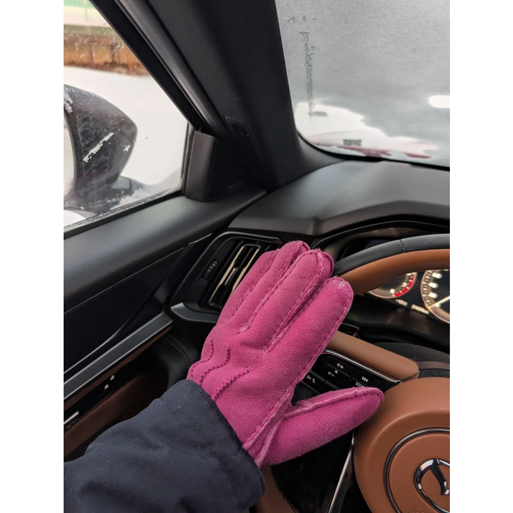 Pink Sheepskin Gloves❤️
