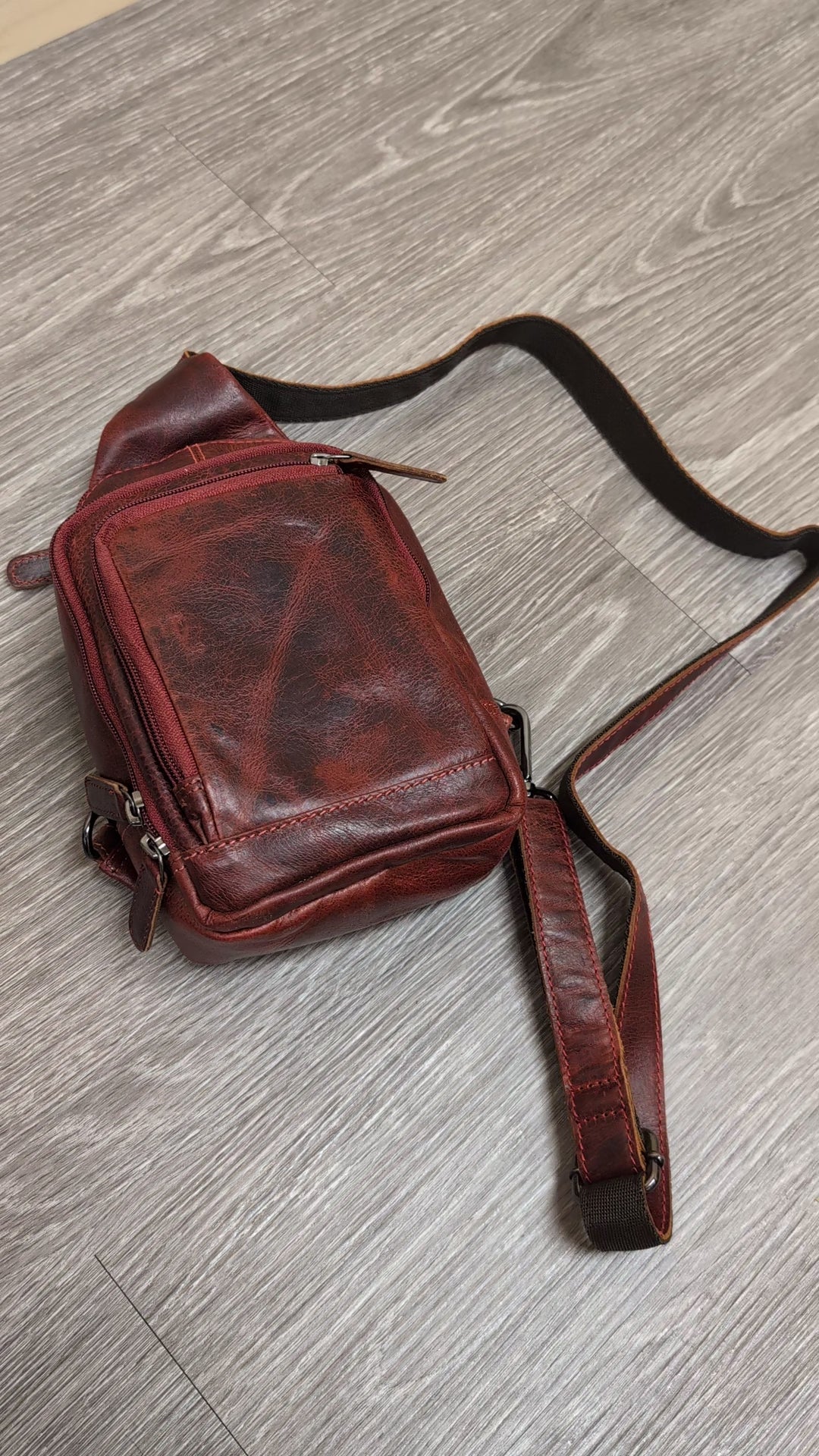 Leather Sling Bag Ajax - Red