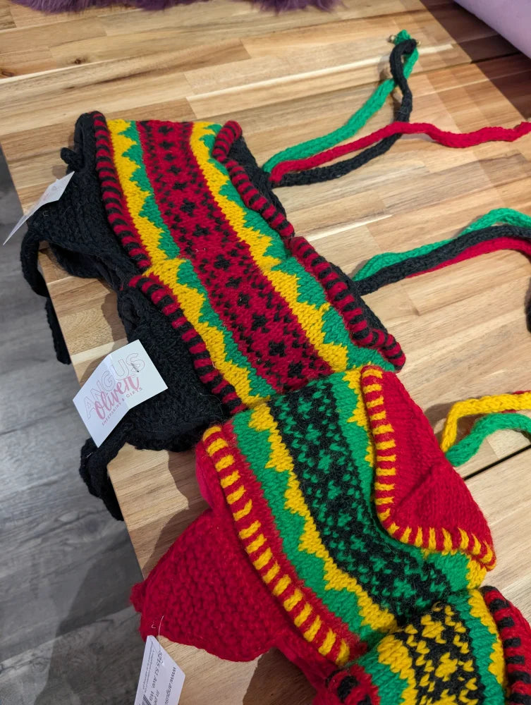 Rasta wool hats vest in bright colors with black accents