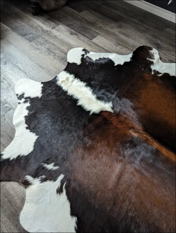 Reddish #239❤ 85’ x 79’ cowhide rug - rug