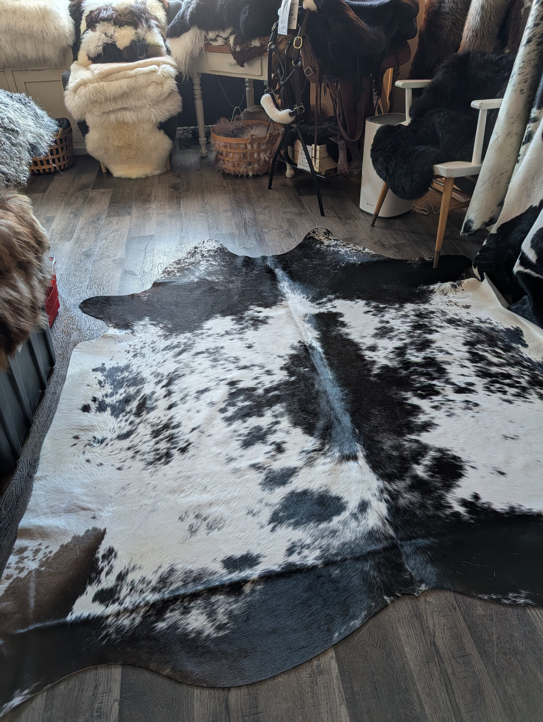 Salty#5❤️ 91" x 80" Extra Large Cowhide Rug