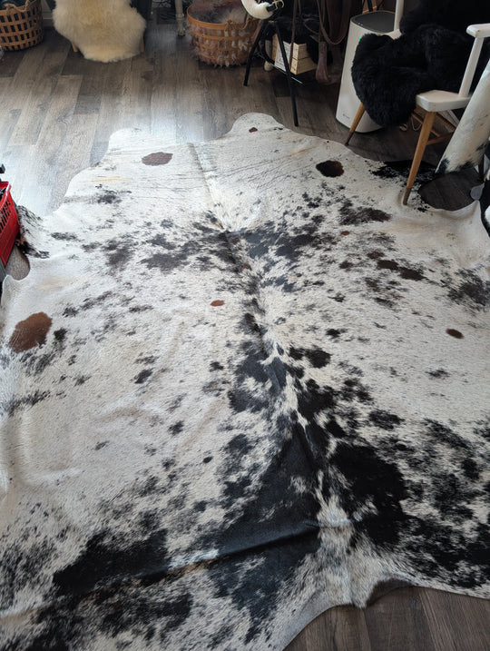 Salty#9❤️ 100" x 90" Extra Large Cowhide Rug