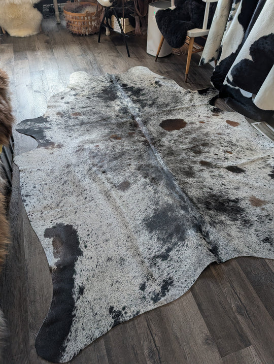 Salty#6❤️ 98" x 80" Extra Large Cowhide Rug