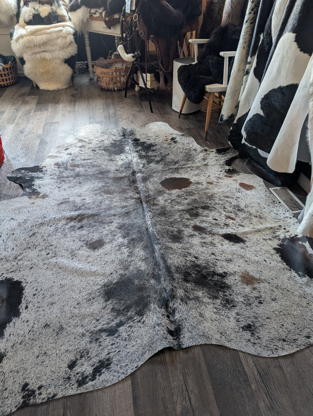 Salty#6❤️ 98" x 80" Extra Large Cowhide Rug