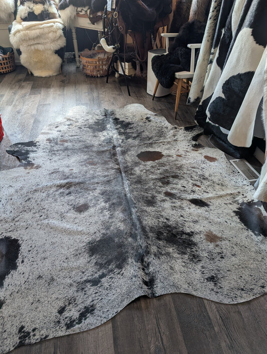 Salty#6❤️ 98" x 80" Extra Large Cowhide Rug