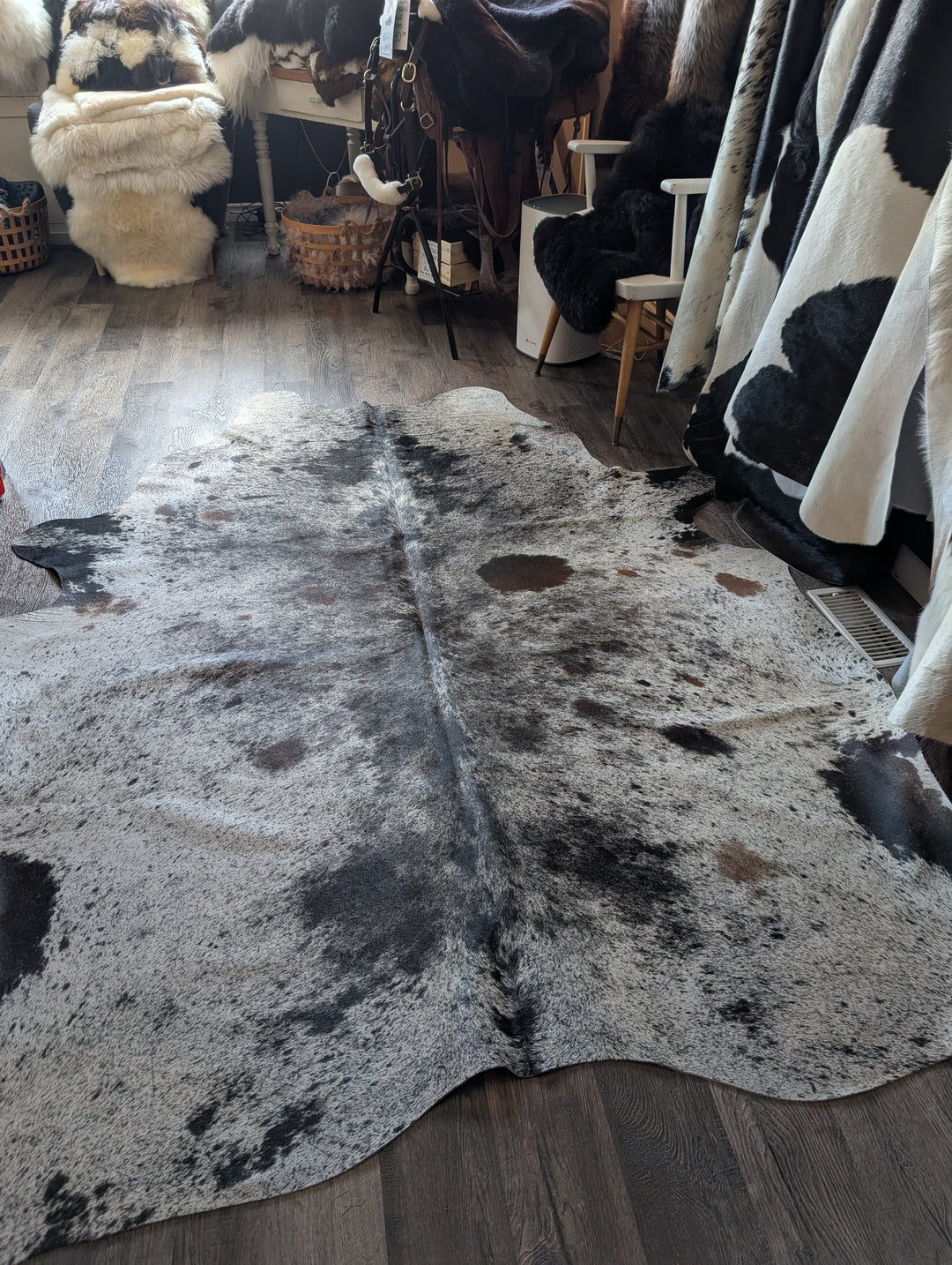 Salty#6❤️ 98" x 80" Extra Large Cowhide Rug