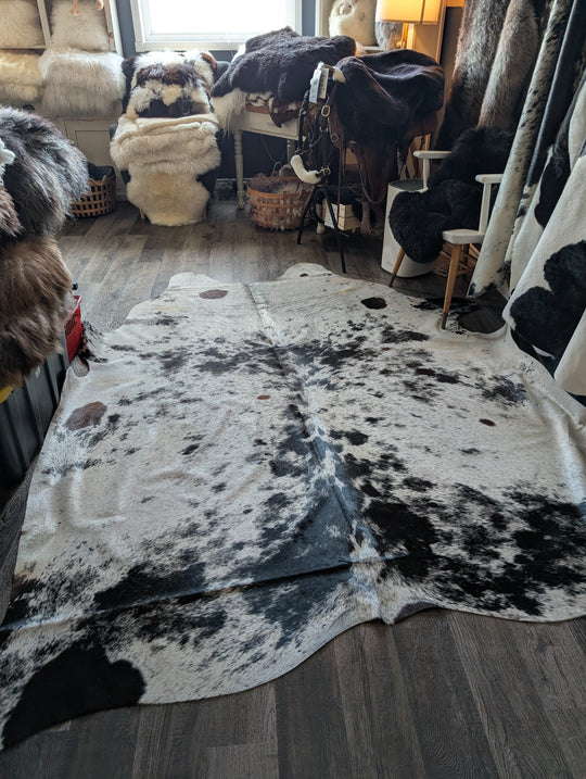Salty#9❤️ 100" x 90" Extra Large Cowhide Rug