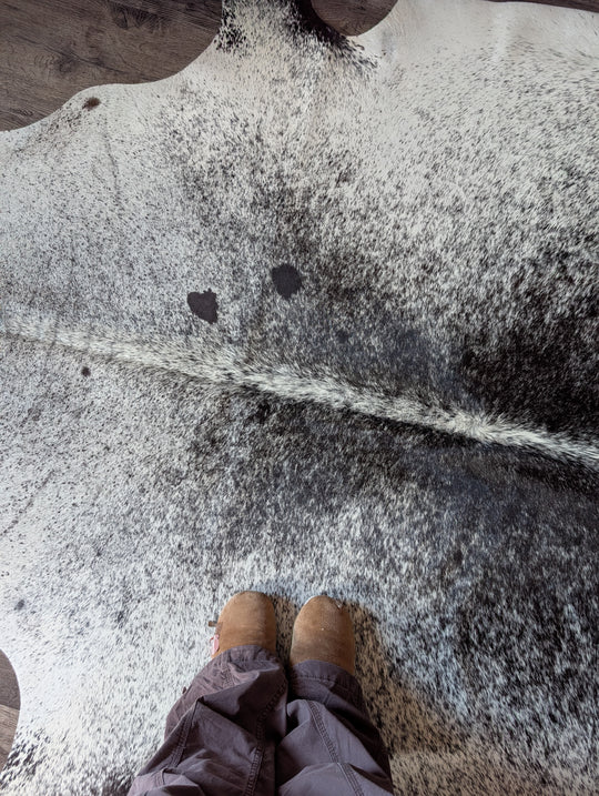 Salty#3❤️ 90" x 81" Extra Large Cowhide Rug