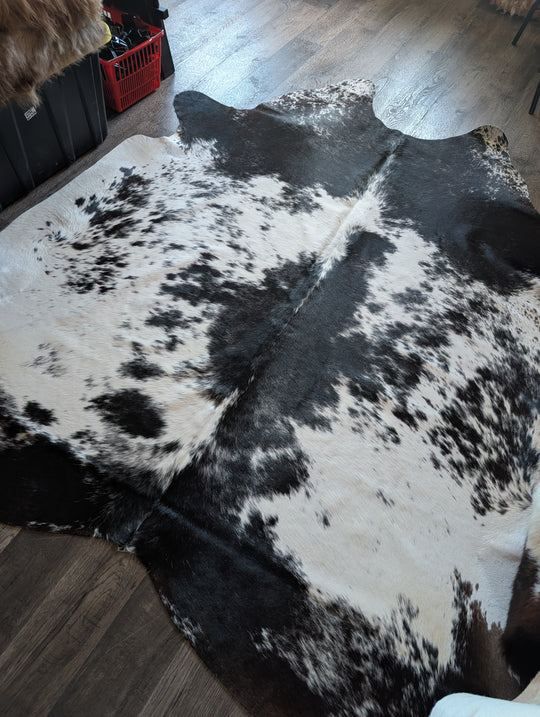 Salty#5❤️ 91" x 80" Extra Large Cowhide Rug