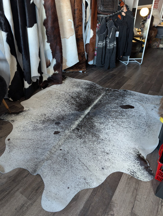 Salty#3❤️ 90" x 81" Extra Large Cowhide Rug