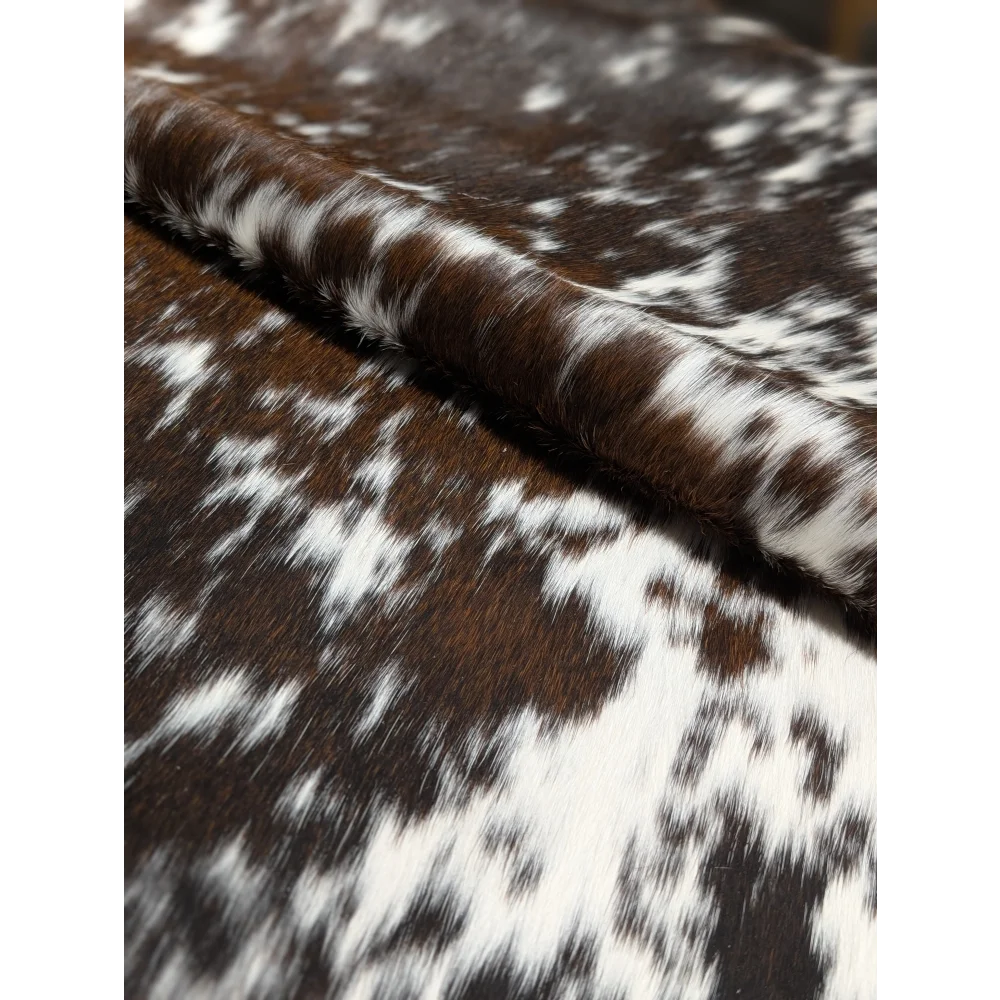 Beautiful large cowhide rug with brown and white spots, 88.5x76.5 inches