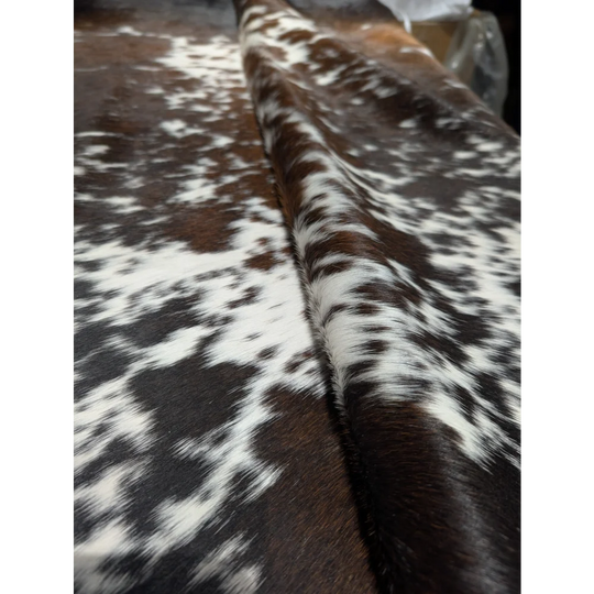Beautiful large cowhide rug with brown and white spots, 88.5x76.5 inches