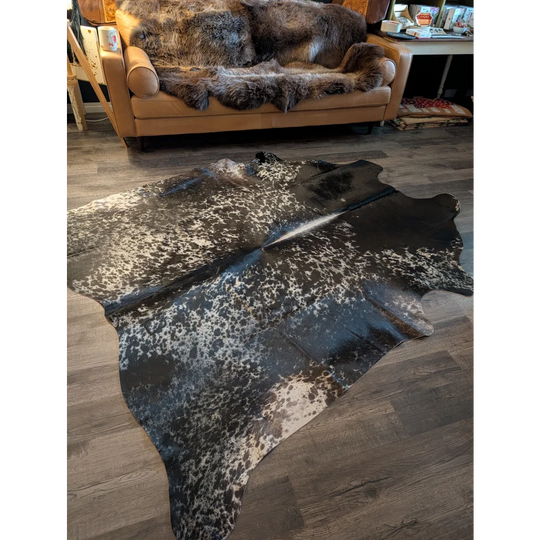 Extra large salt and pepper tricolour black and white spotted cowhide rug perfect for beautiful rugs and large cowhide needs
