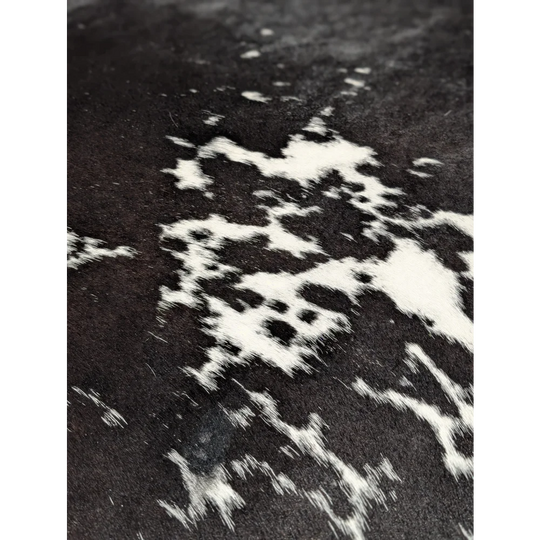 Extra large cowhide rug SaltPepBLK #530 with black white spots, leather texture