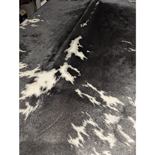 Extra large cowhide rug with black white spots, leather texture