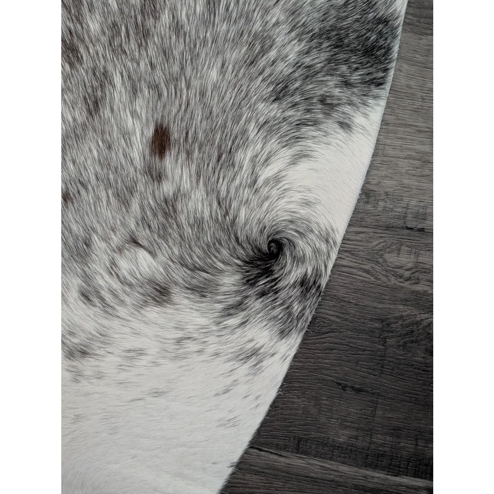 Extra large cowhide rug saltpepbrn