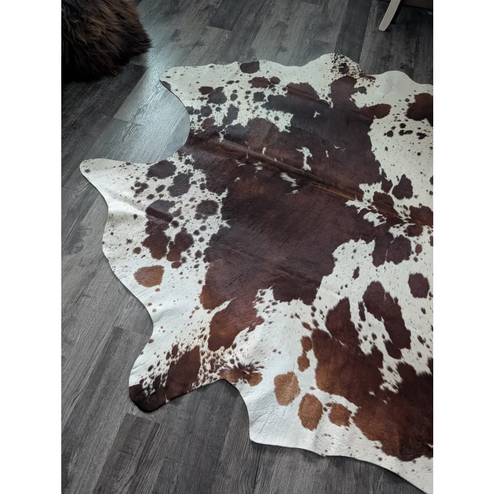 Brown and white extra large cowhide rug saltpepbrn198 with natural dark brown patches on cream background perfect for beautiful rugs