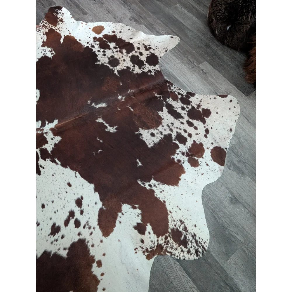 Extra large cowhide rug saltpepbrn198 with brown and white natural irregular spots perfect for beautiful rugs
