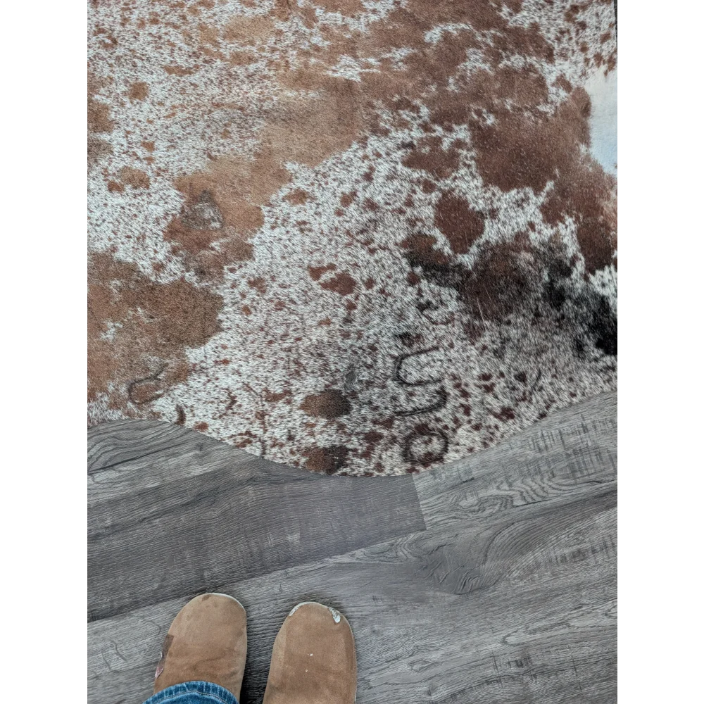 Large extra large cowhide rug saltpepbrn203 brown and white with natural textured surface perfect for beautiful rugs