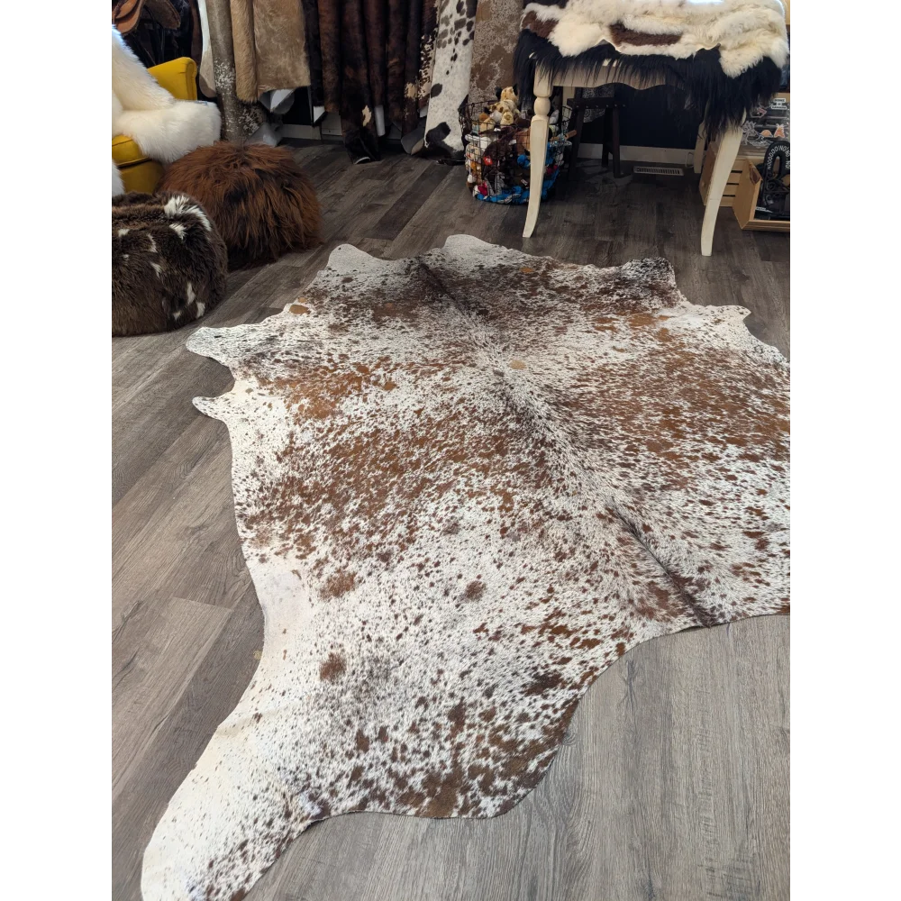 Large brown and white spotted extra large cowhide rug saltpepbbrn31 measuring 98 by 86 inches