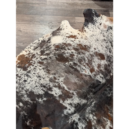 Extra large cowhide rug saltpepbrn38 with natural white brown and black spotted pattern perfect large cowhide decor