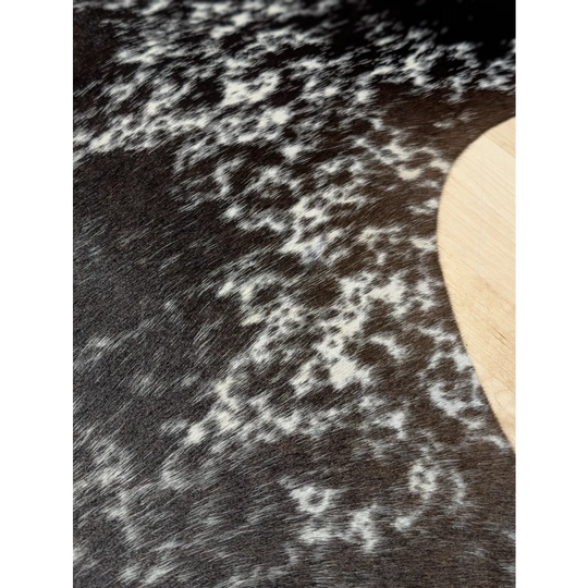 Extra large cowhide rug with black and white spots, soft underfoot