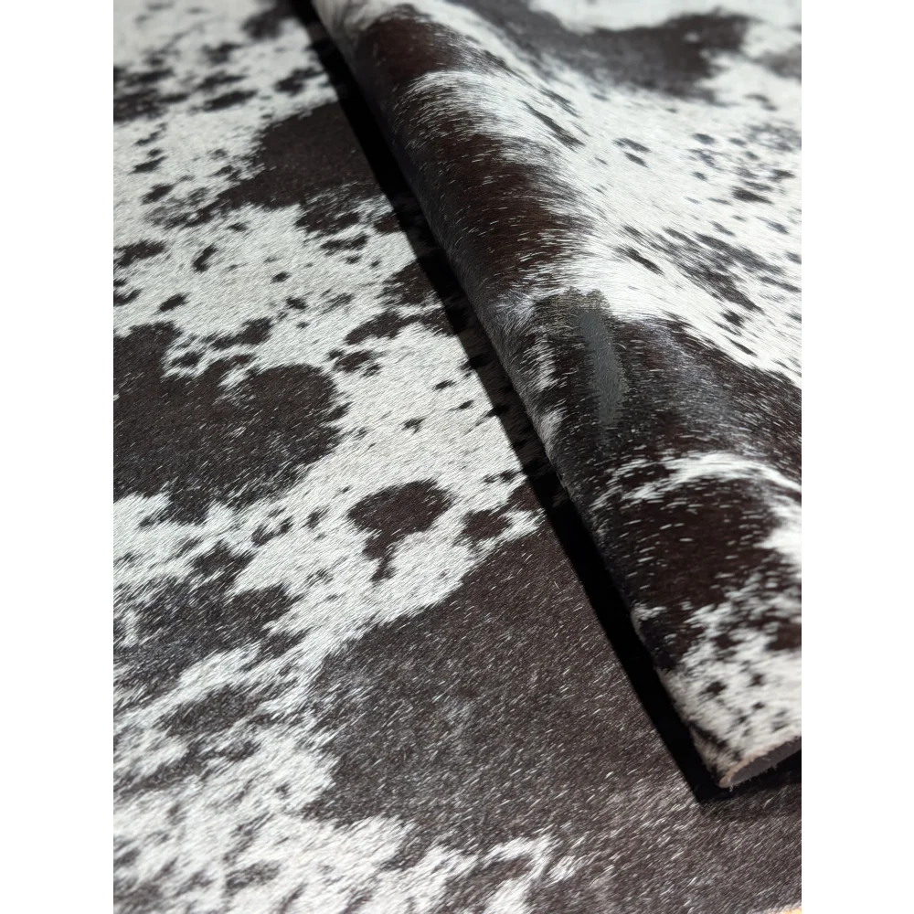 Extra large cowhide rug with black and white spots, soft underfoot