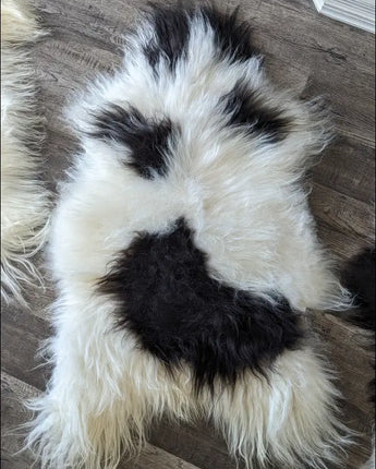 Spot #1❤️ 52’ x 27’ Natural Spotted Long Wool Icelandic - sheepskin